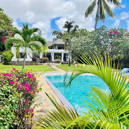 White Nyumba Malindi Apartman Kültér fotó