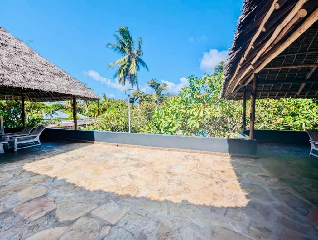 White Nyumba Malindi Apartman Kültér fotó